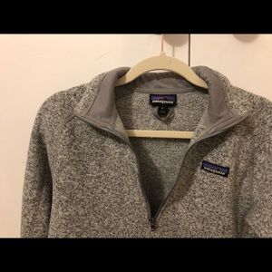 Heather gray Patagonia pullover